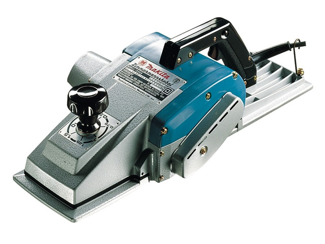Рубанок электрический MAKITA 1806 B в кор. (1200 Вт, шир. до 170 мм, глуб. до 2 мм) Рубанок электрический MAKITA 1806 B в кор. (1200 Вт, шир. до 170 мм, глуб. до 2 мм)